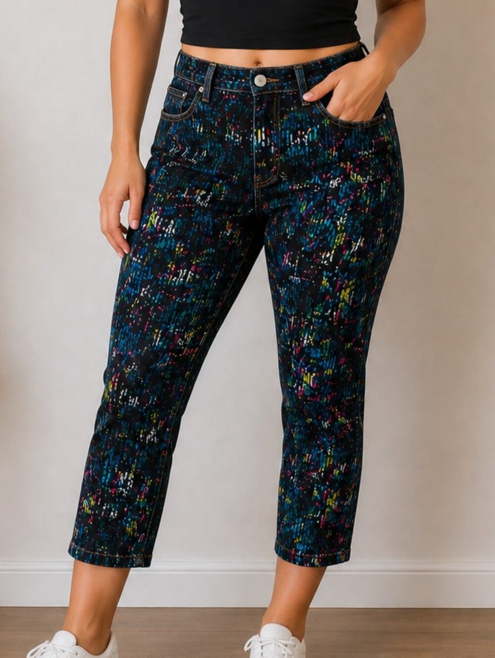 Patterned Black Cropped Women's Jeans